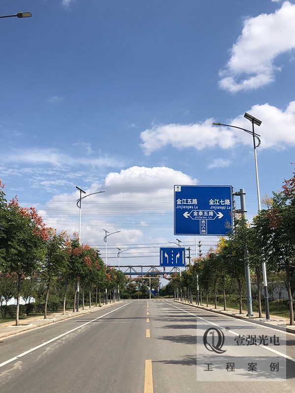 中山新鄉(xiāng)村太陽能路燈